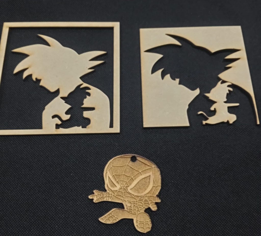 Goku en Silueta para Corte Láser | Descarga DXF/SVG